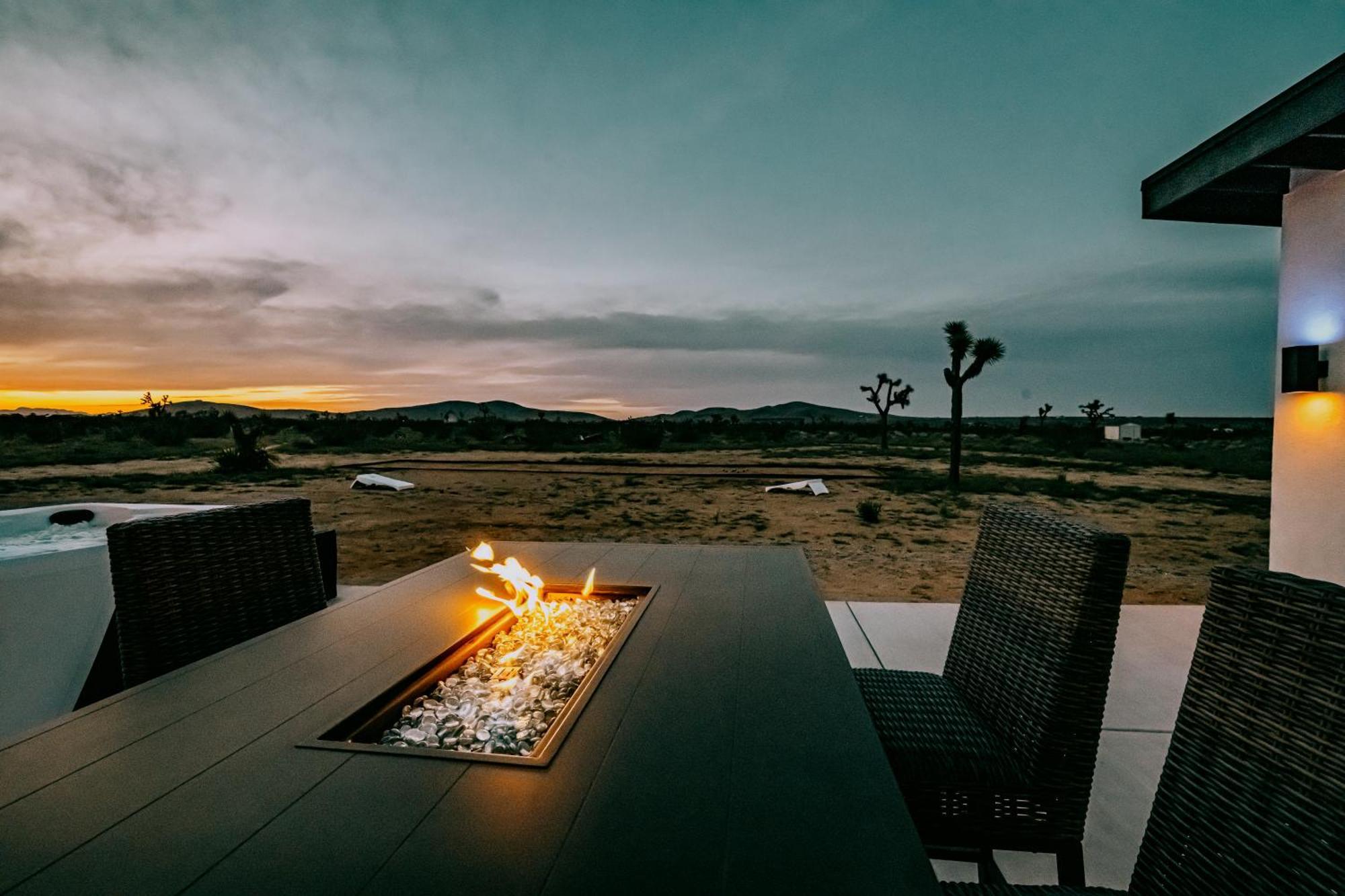 Coyote Tracks - A Modern Desert Experience Villa Joshua Tree Exteriör bild