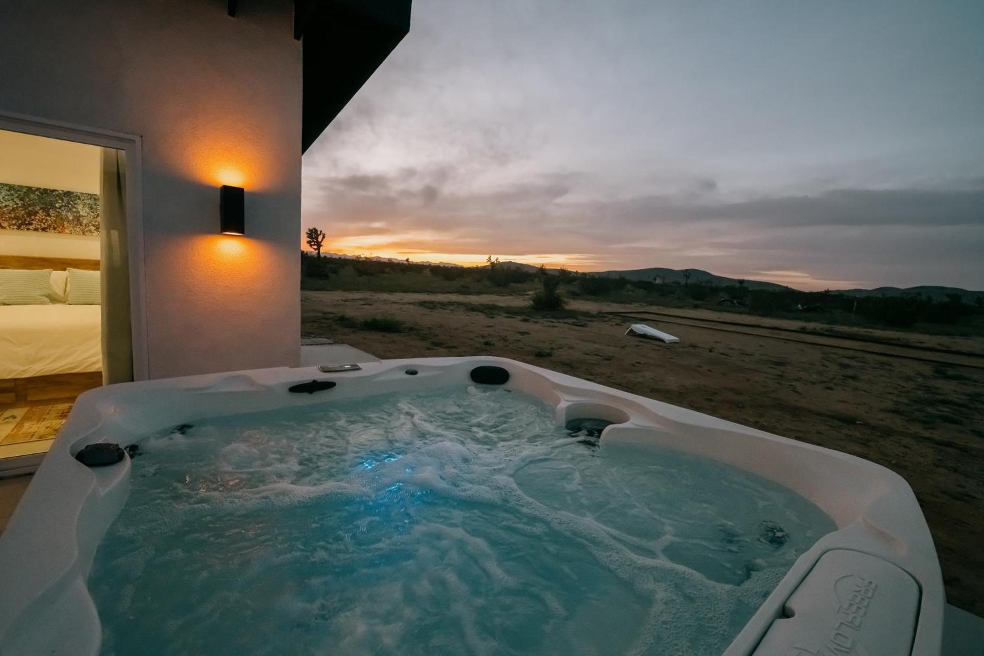 Coyote Tracks - A Modern Desert Experience Villa Joshua Tree Exteriör bild