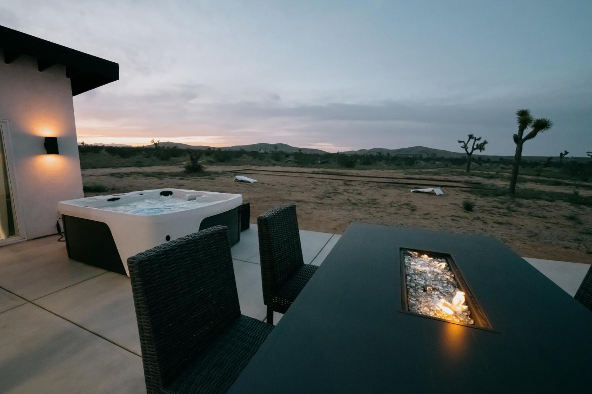 Coyote Tracks - A Modern Desert Experience Villa Joshua Tree Exteriör bild